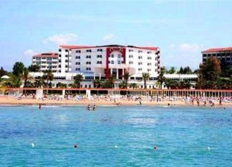 Cesars Resort Side