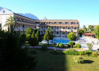 Club Ares Hotel