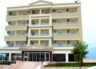 Loyal Hotel