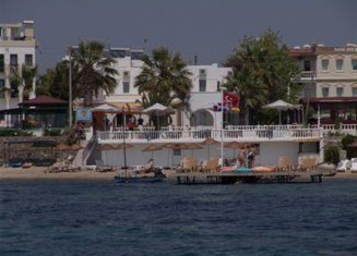 Select White Hotel