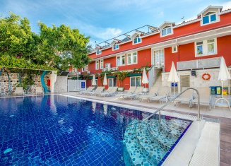 Tonoz Beach Hotel