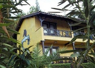 Retron Residence