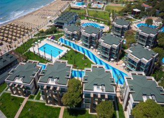 Jacaranda Luxury Club Hotel