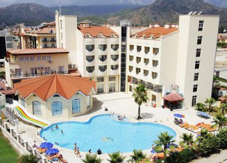 Larissa Hotel Inn