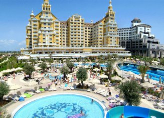 Royal Holiday Palace