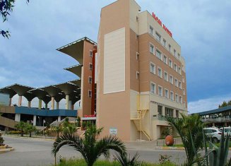 Mom Hotel