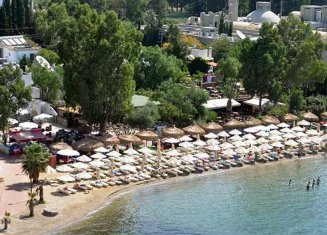 Manuela Hotel