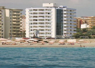 Merlin Beach Hotel