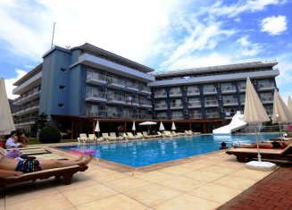 Monna Roza Beach Hotel