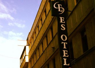 Es Hotel