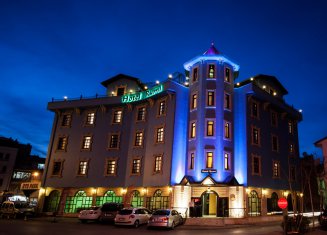 Rumi Hotel