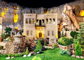 Yunak Evleri