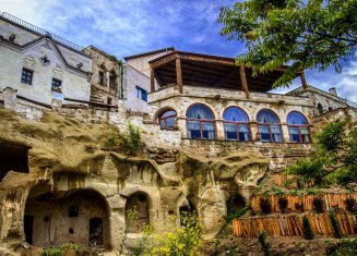 Elika Cave Suites Hotels