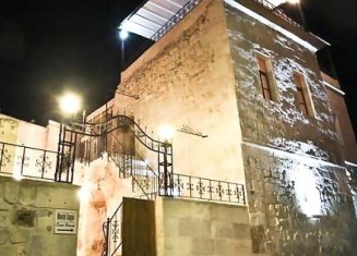 Monte Cappa Cave House