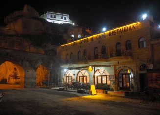 Jerveni Cave Hotel