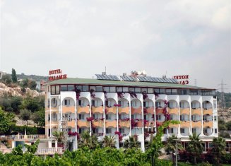 Calamie Hotel & Beach Club