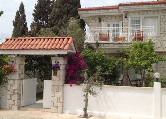 Ala&ccedil;atı S&ouml;rf Hotel