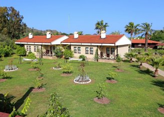Nerissa Hotel