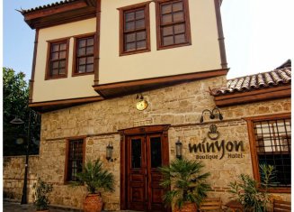 Minyon Hotel
