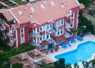 Red Rose Hotel