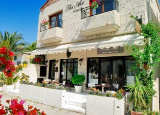 Peri Art Hotel