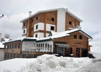 Erg&uuml;n Otel