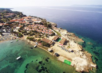 Maya Bistro Hotel Beach