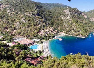Hillside Beach Club