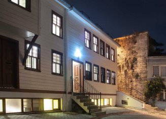 Efo Hostel