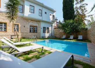 Delight Deluxe Boutique Hotel 