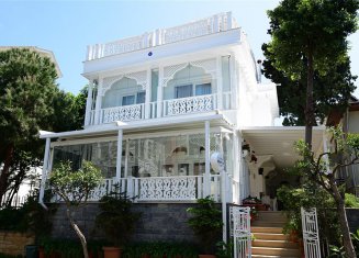White Palace Otel B&uuml;y&uuml;kada