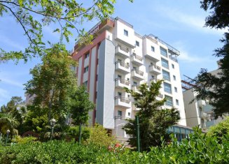 Uslan Hotel
