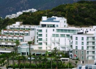 Maira Deluxe Resort