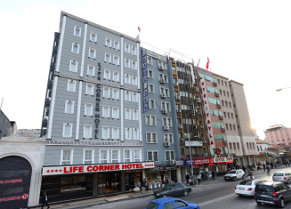 Life Corner Hotel