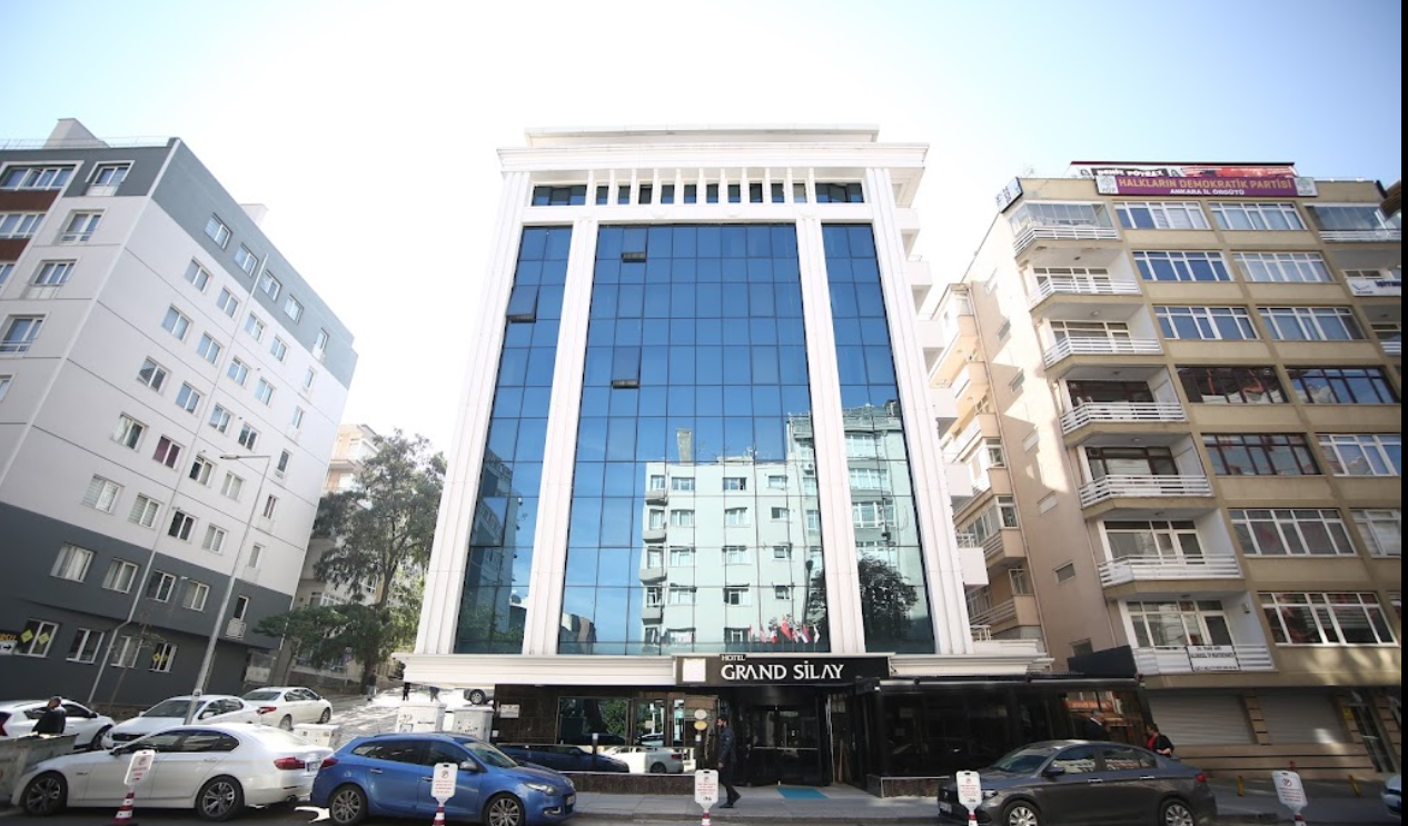 Grand Silay Hotel