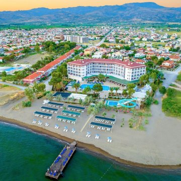 Le Monde Beach Resort & Spa
