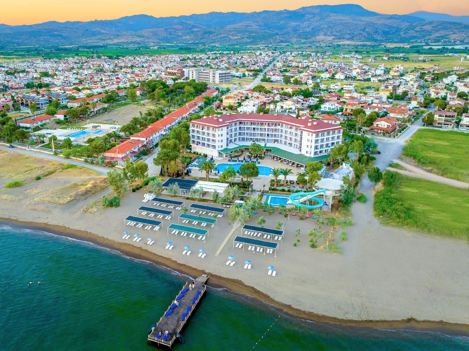 Le Monde Beach Resort & Spa