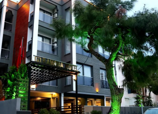 Ramona Hotel