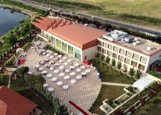 Kronos Hotel