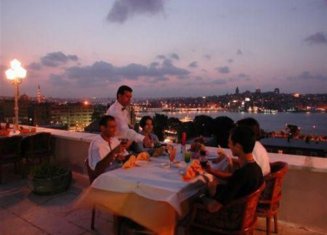 Asko&ccedil; Otel