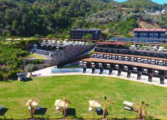 Manaspark Deluxe Hotel