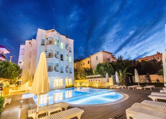 Yeni Hotel & Residence