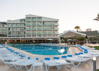 Falcon Hotel