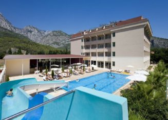 Larissa Hotel Park