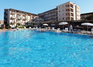 Larissa Hotel Garden