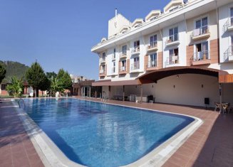Larissa Hotel Blue Resort
