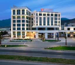 Ramada Hotel & Suites Kemalpaşa
