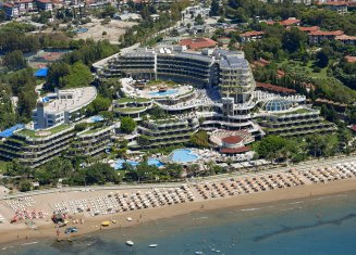 Crystal Sunrise Queen Luxury Resort & Spa