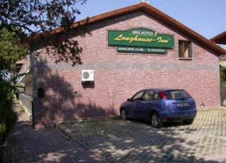 Longhouse  inn