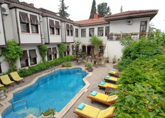 Aspen Hotel